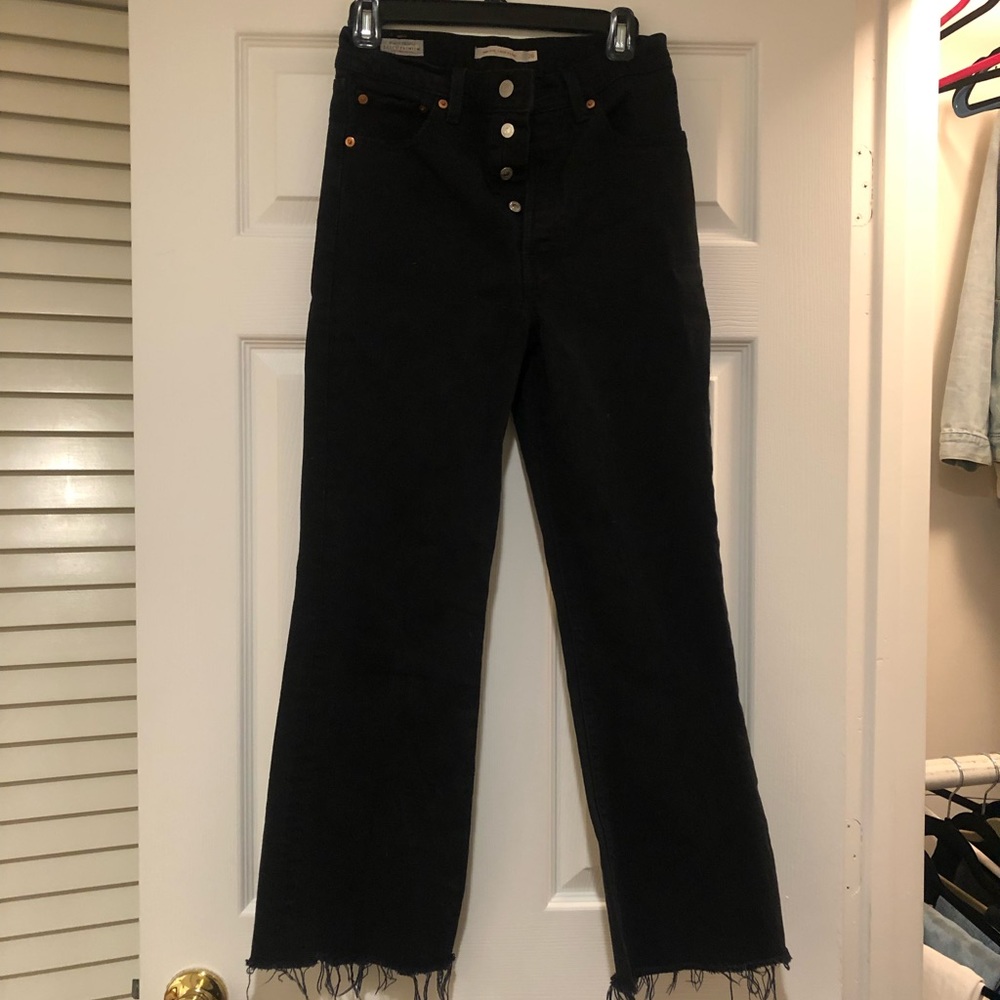 Black cropped ribcage jeans